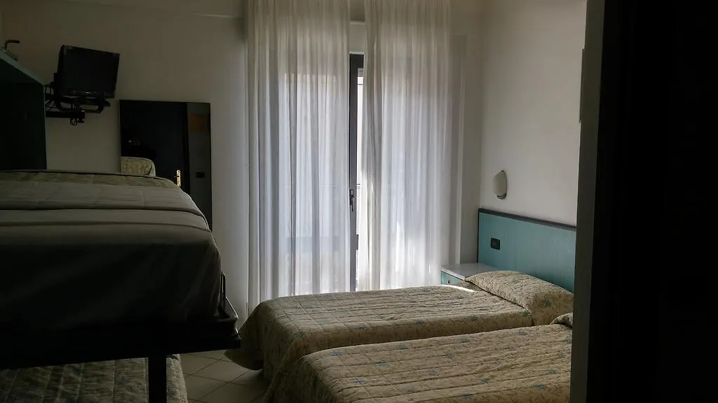 Hotel Smeraldo Lido di Camaiore 3*,