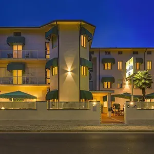 Liu *** Lido di Camaiore