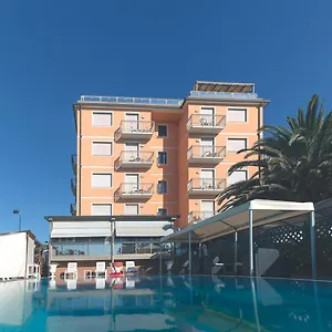 Bixio *** Lido di Camaiore